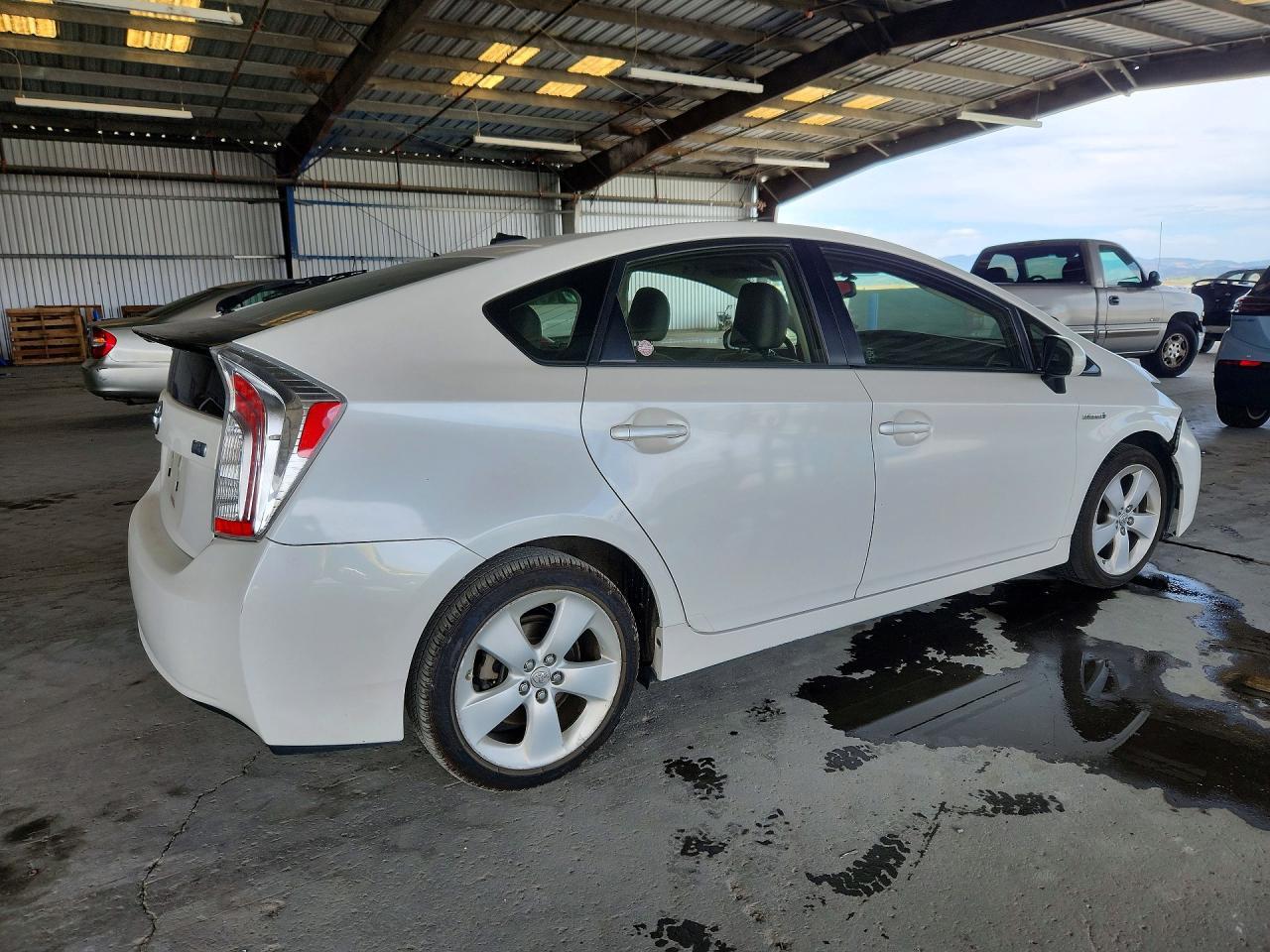 2012 Toyota Prius Five - Фото 3