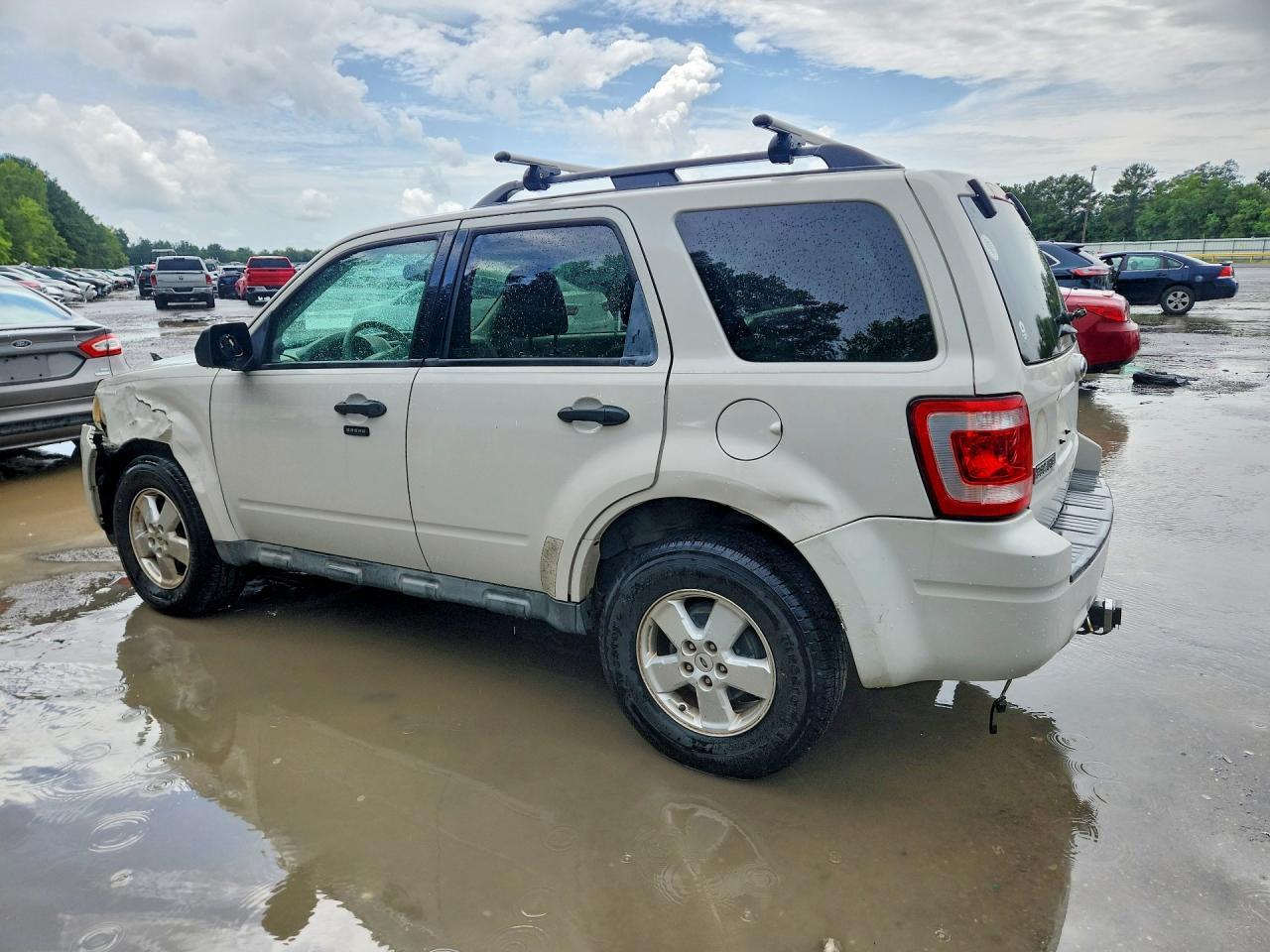 2011 Ford Escape Xlt - Фото 2