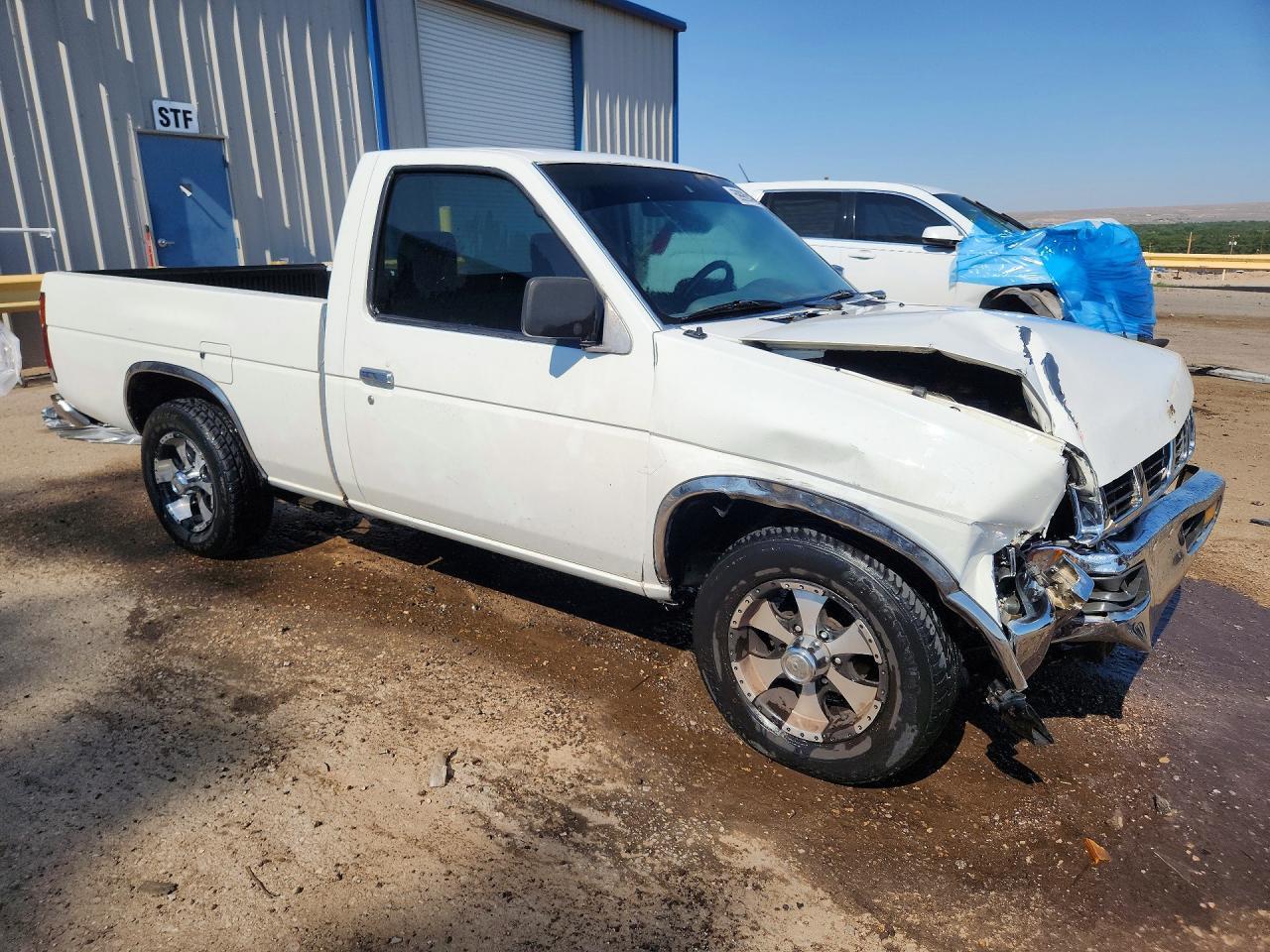 1995 Nissan Truck E/Xe - Фото 4