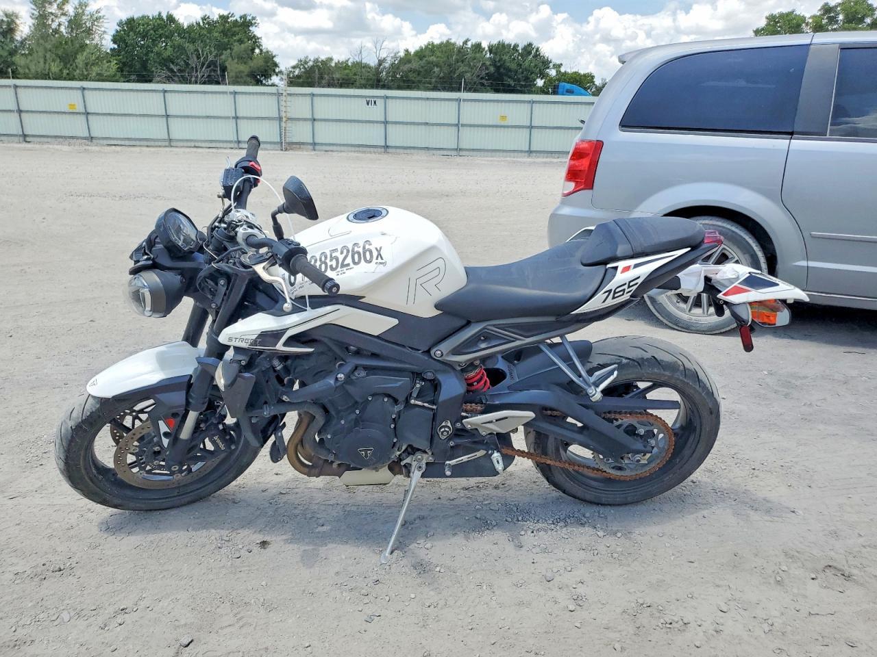 2024 Triumph Motorcycle Street Triple 765 R - Image 3