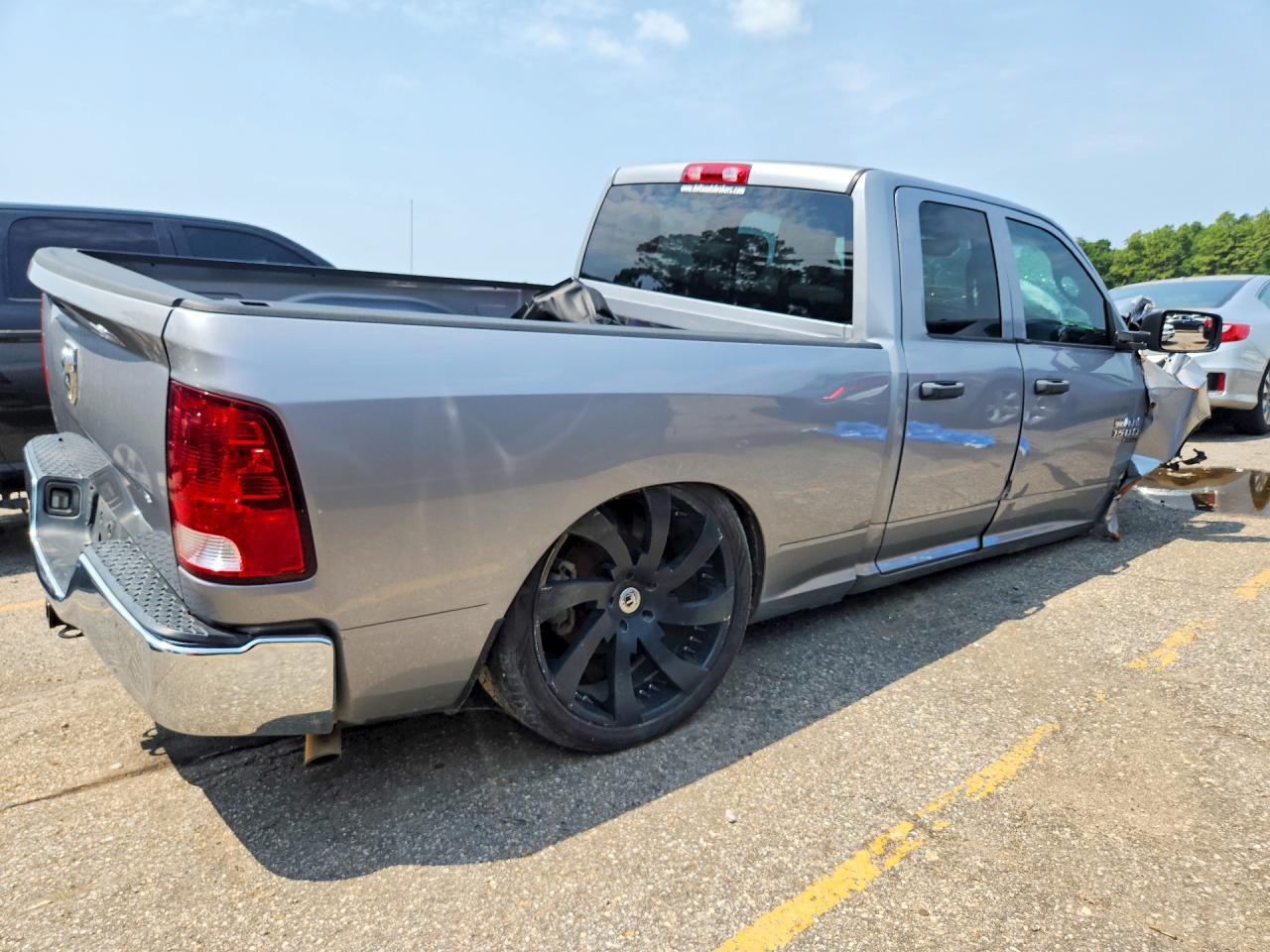 2019 Ram 1500 Classic Tradesman - Фото 3