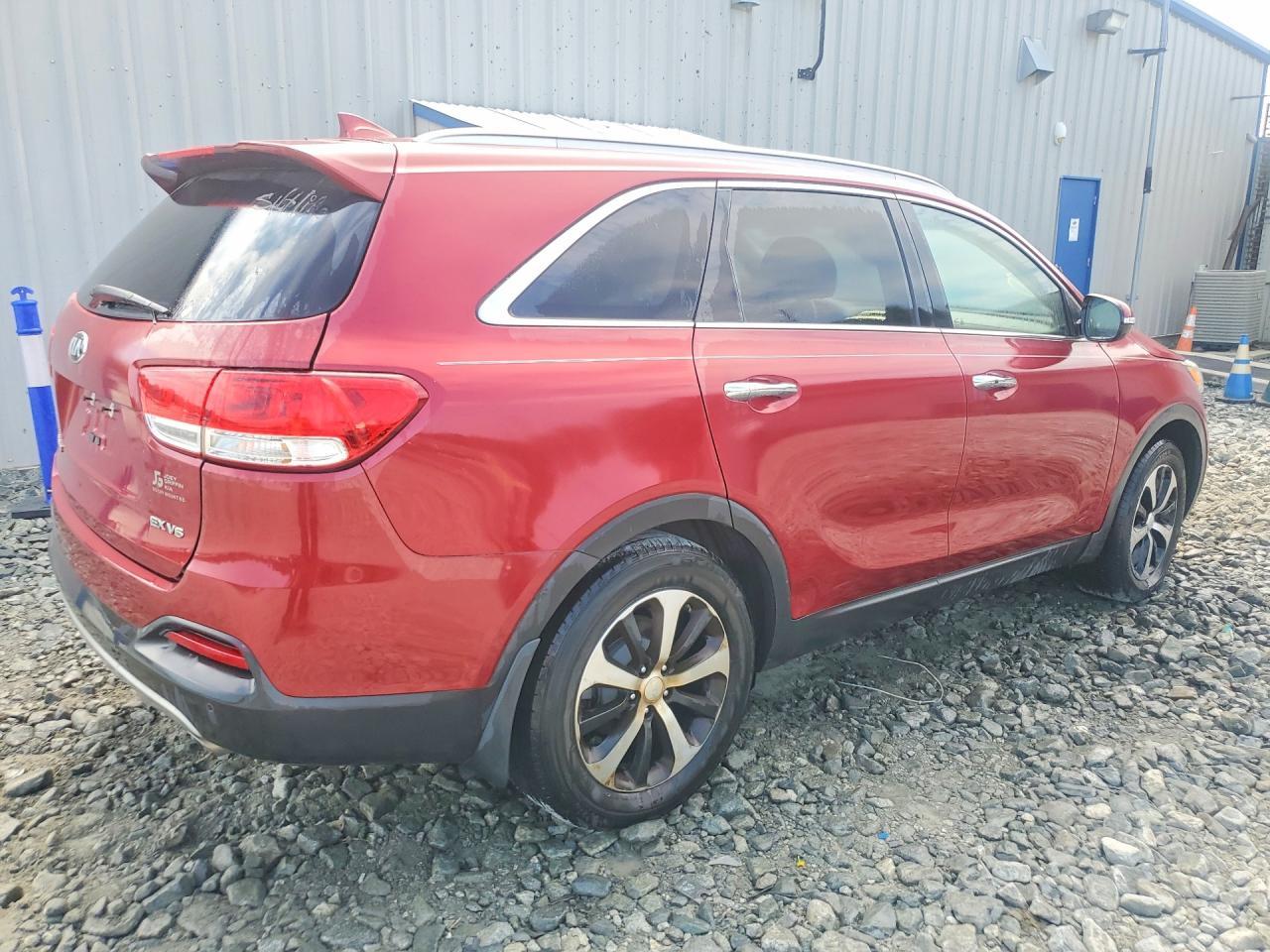 2018 Kia Sorento Ex - Image 3