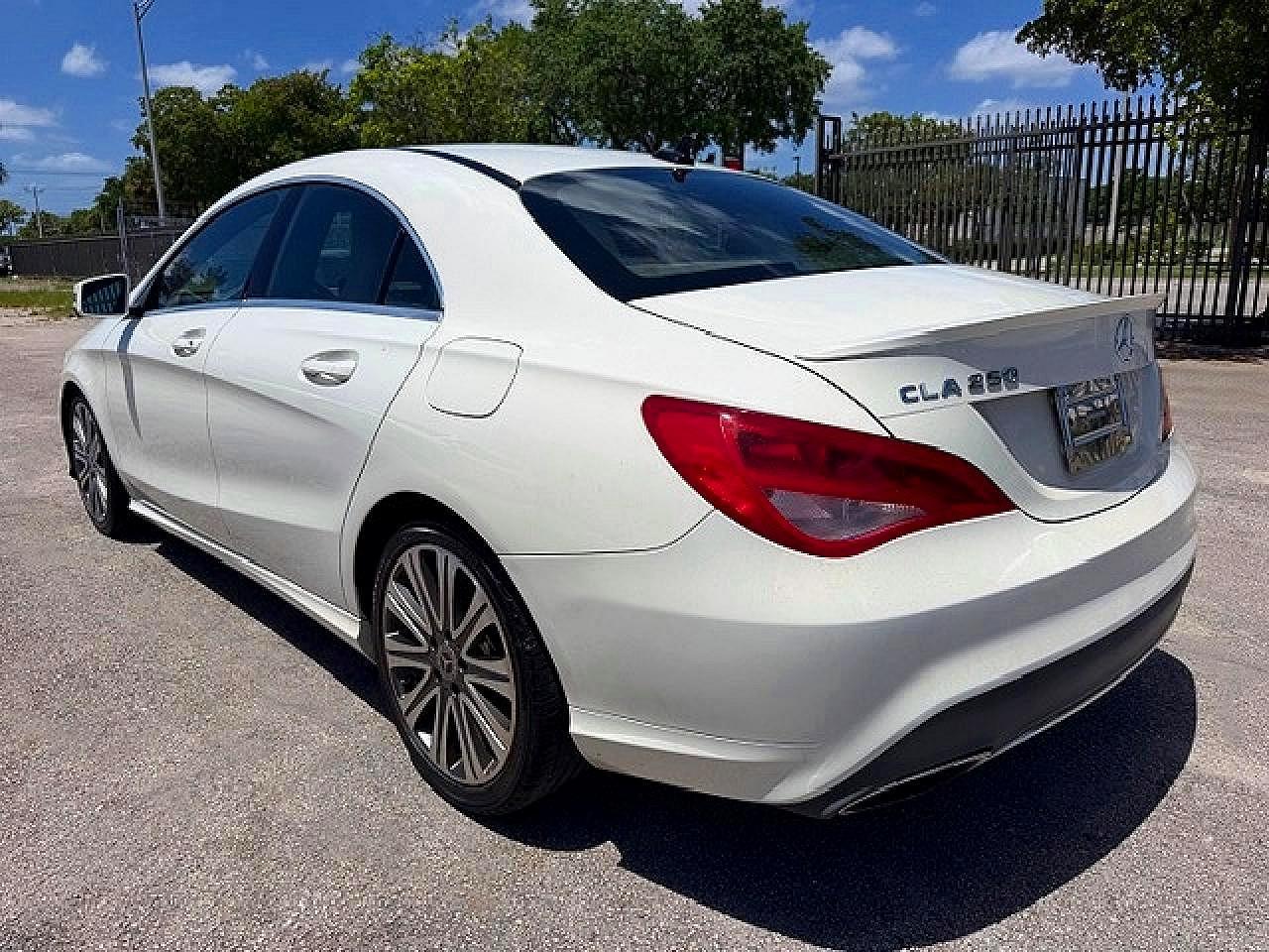 2018 Mercedes-Benz Cla 250 - Фото 2