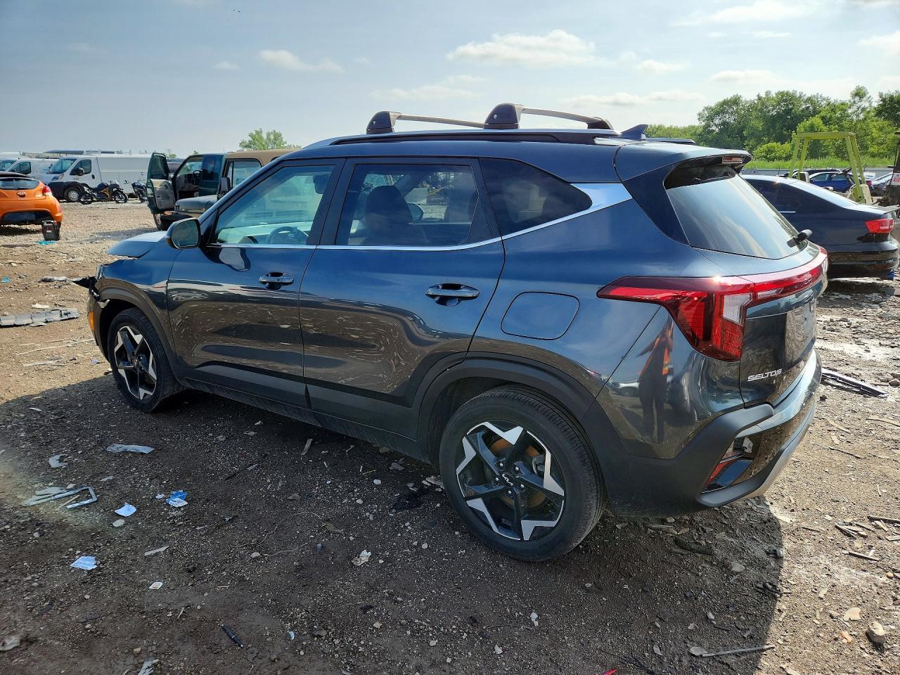 2024 Kia Seltos Ex - Image 2