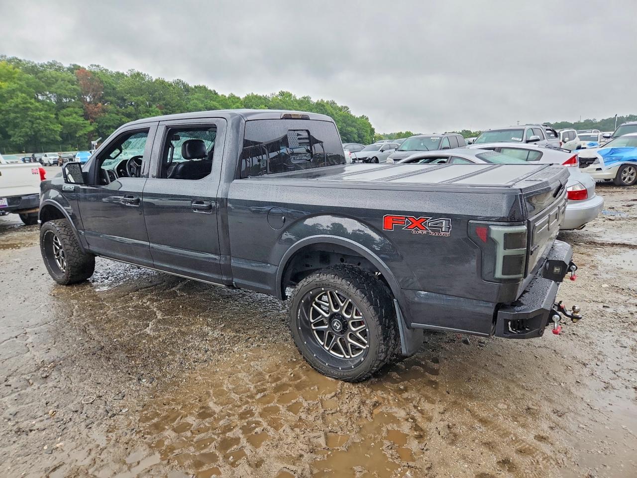 2015 Ford F150 Supercrew - Фото 2