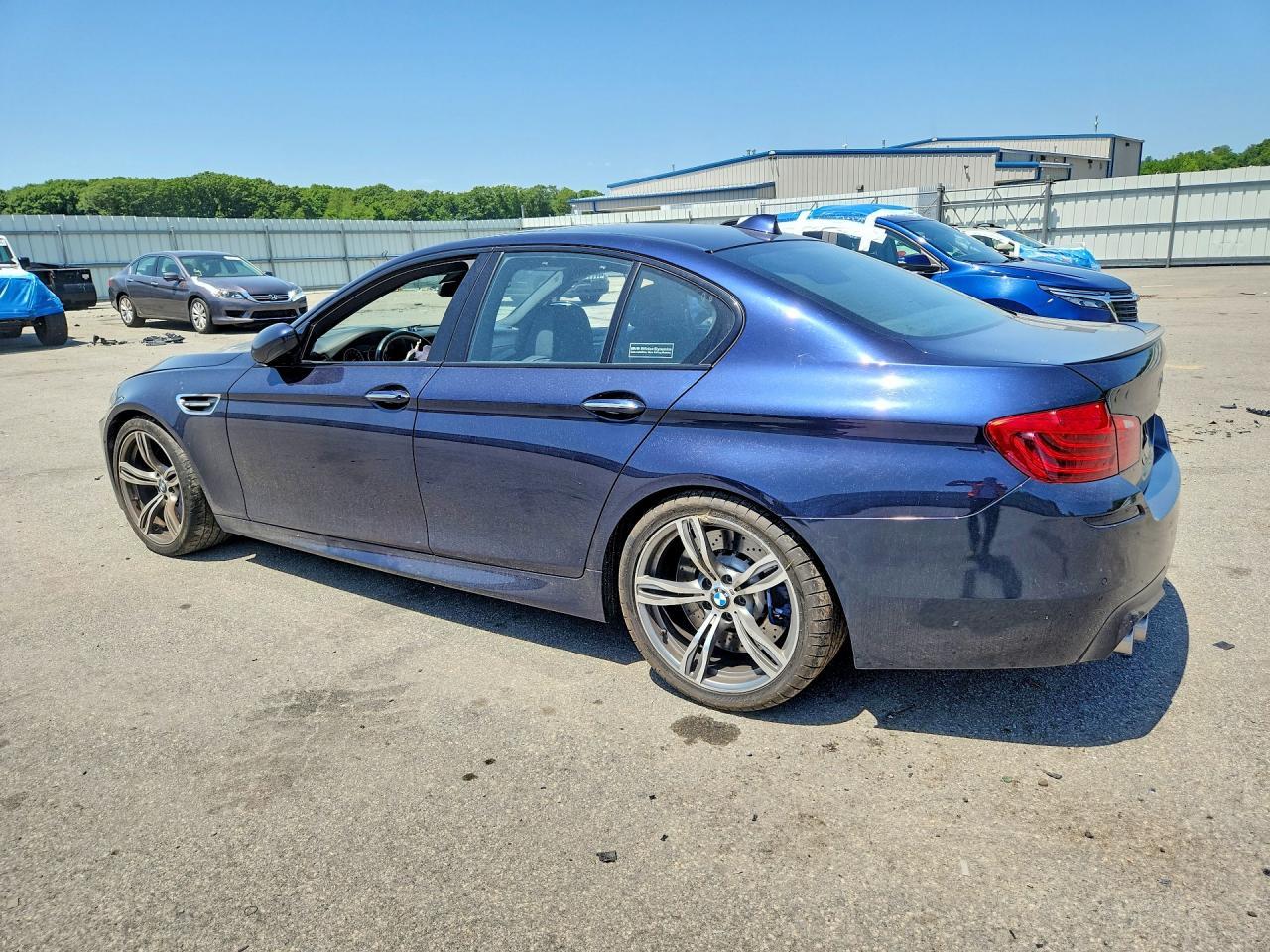 2014 BMW M5 - Фото 2