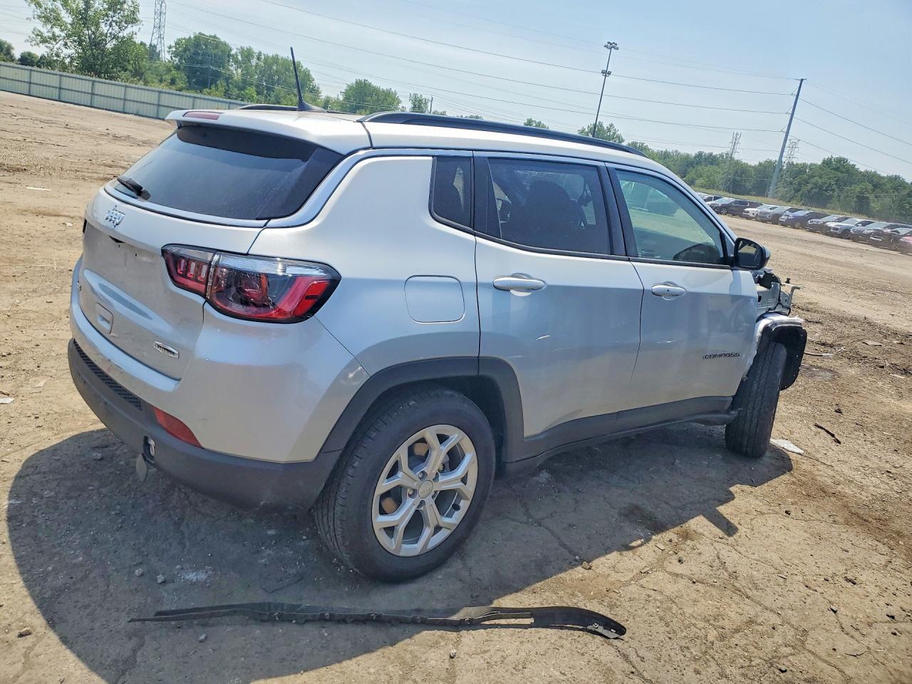 2024 Jeep Compass Latitude - Фото 3