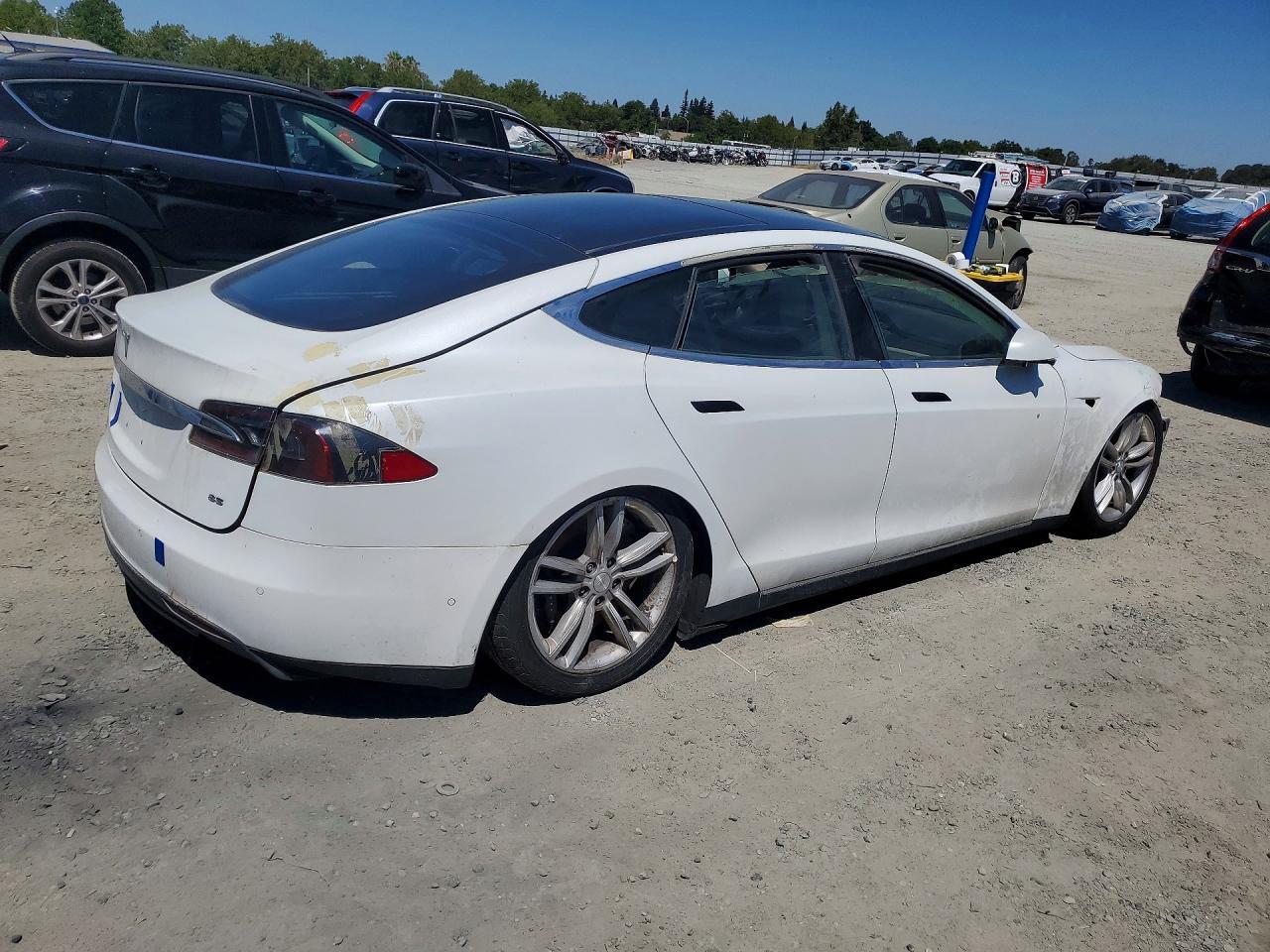 2014 Tesla Model S - Image 3