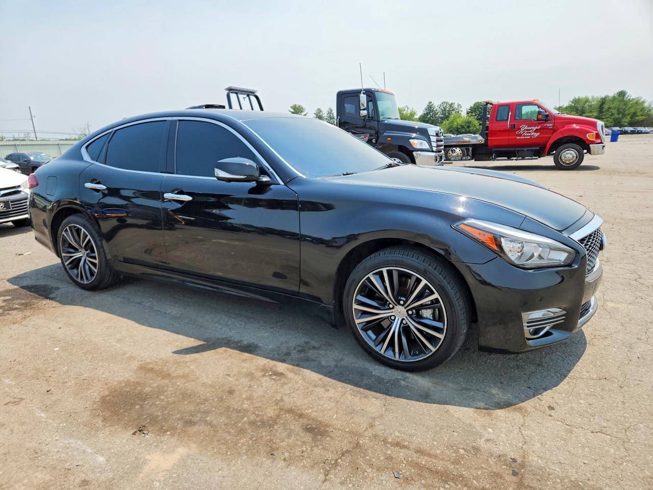 2017 Infiniti Q70 3.7 - Фото 4