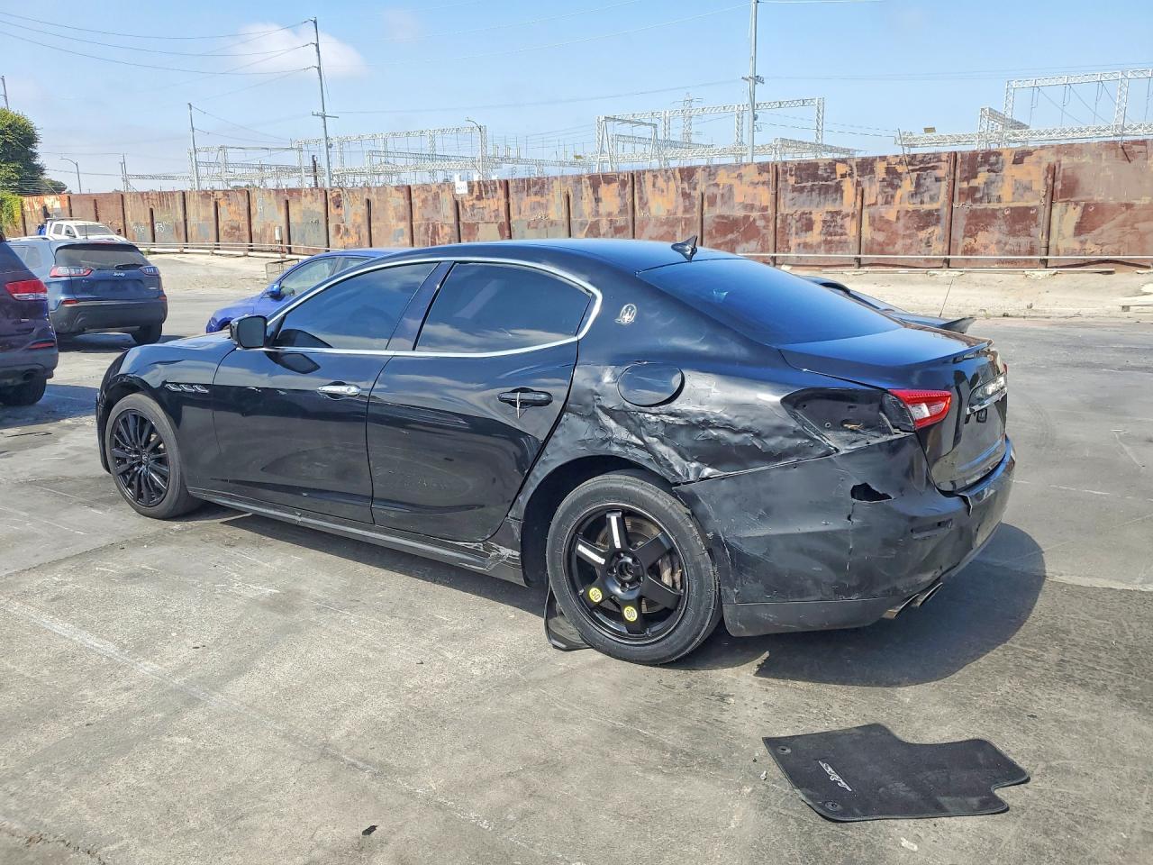 2016 Maserati Ghibli S - Image 2