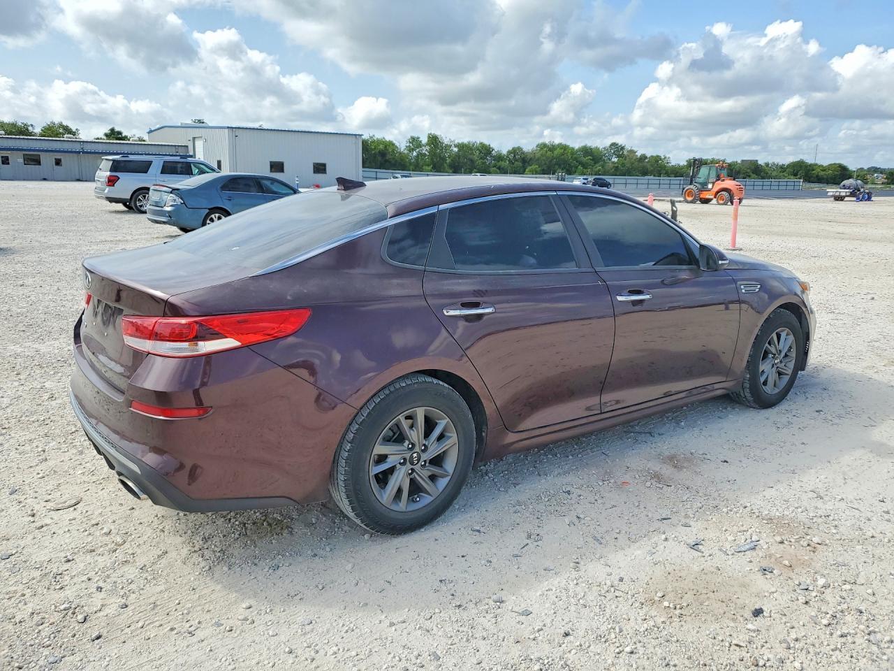 2019 Kia Optima Lx - Image 3