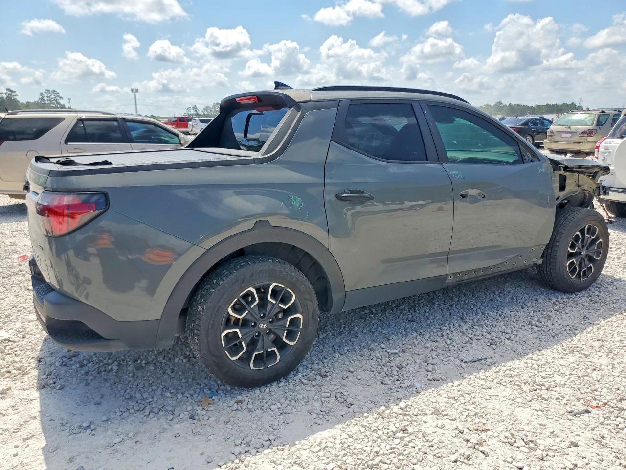 2022 Hyundai Santa Cruz Sel - Image 3