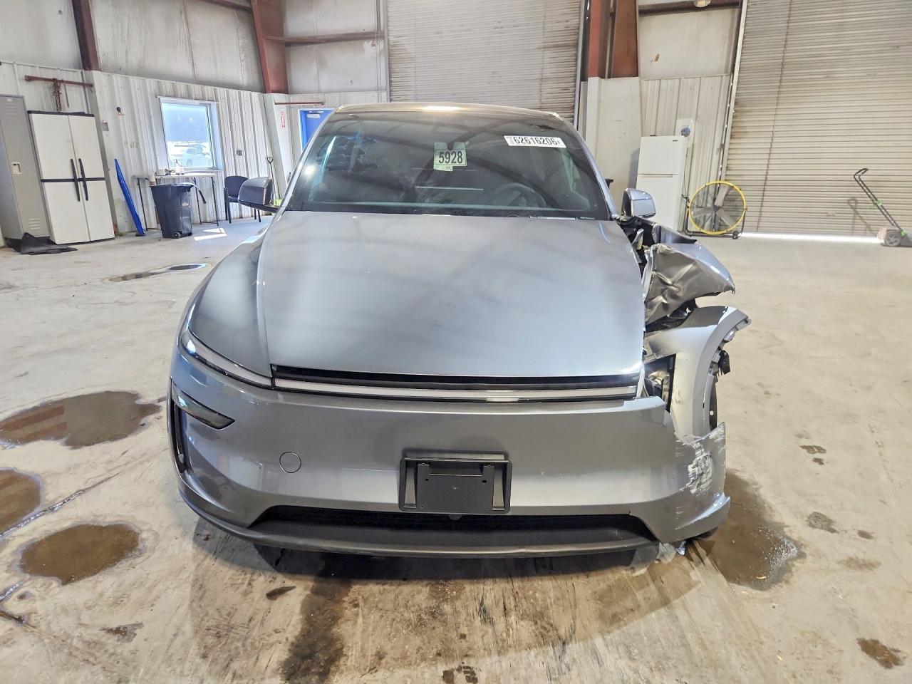 2026 Tesla Model Y - Image 5