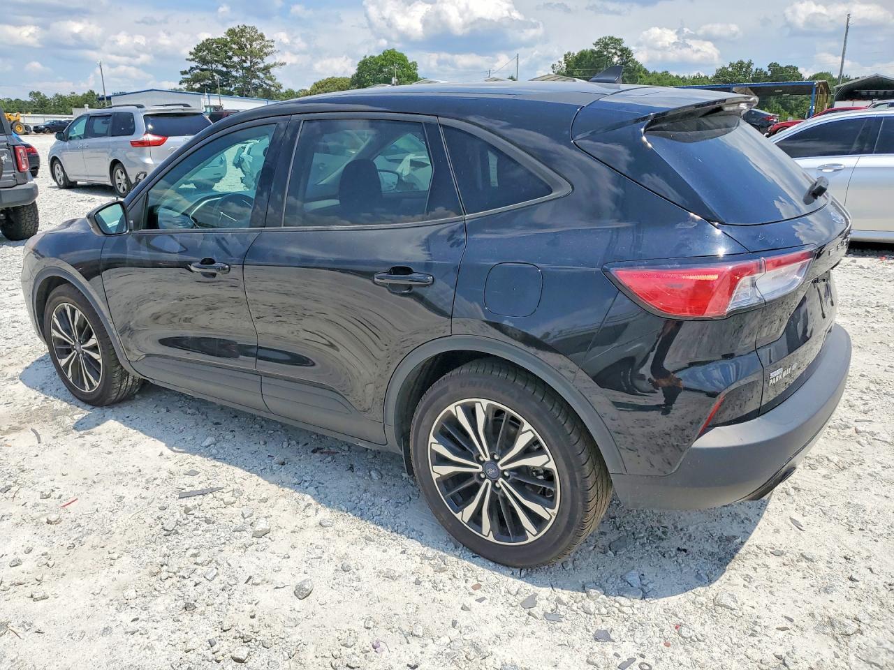 2022 Ford Escape Se - Фото 2