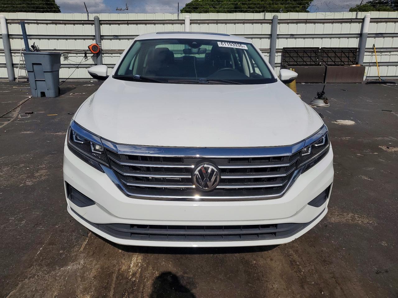 2020 Volkswagen Passat Se - Фото 5