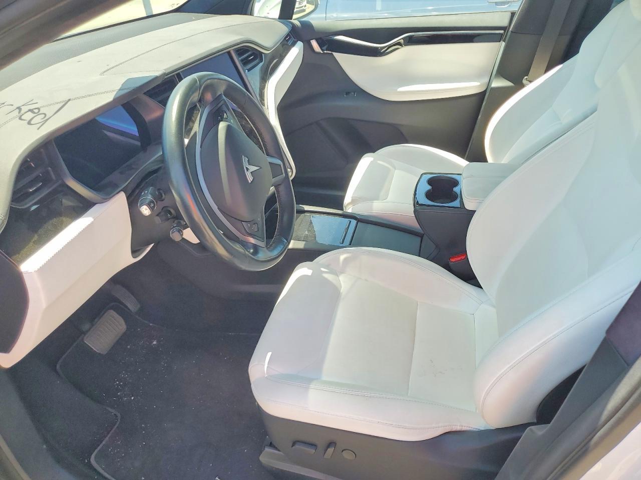 2020 Tesla Model X - Image 7
