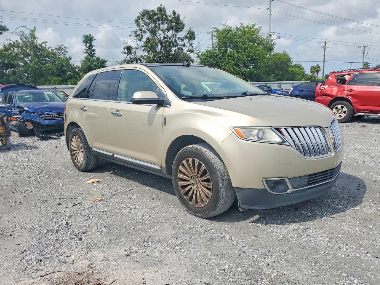 2011 Lincoln Mkx - Image 4