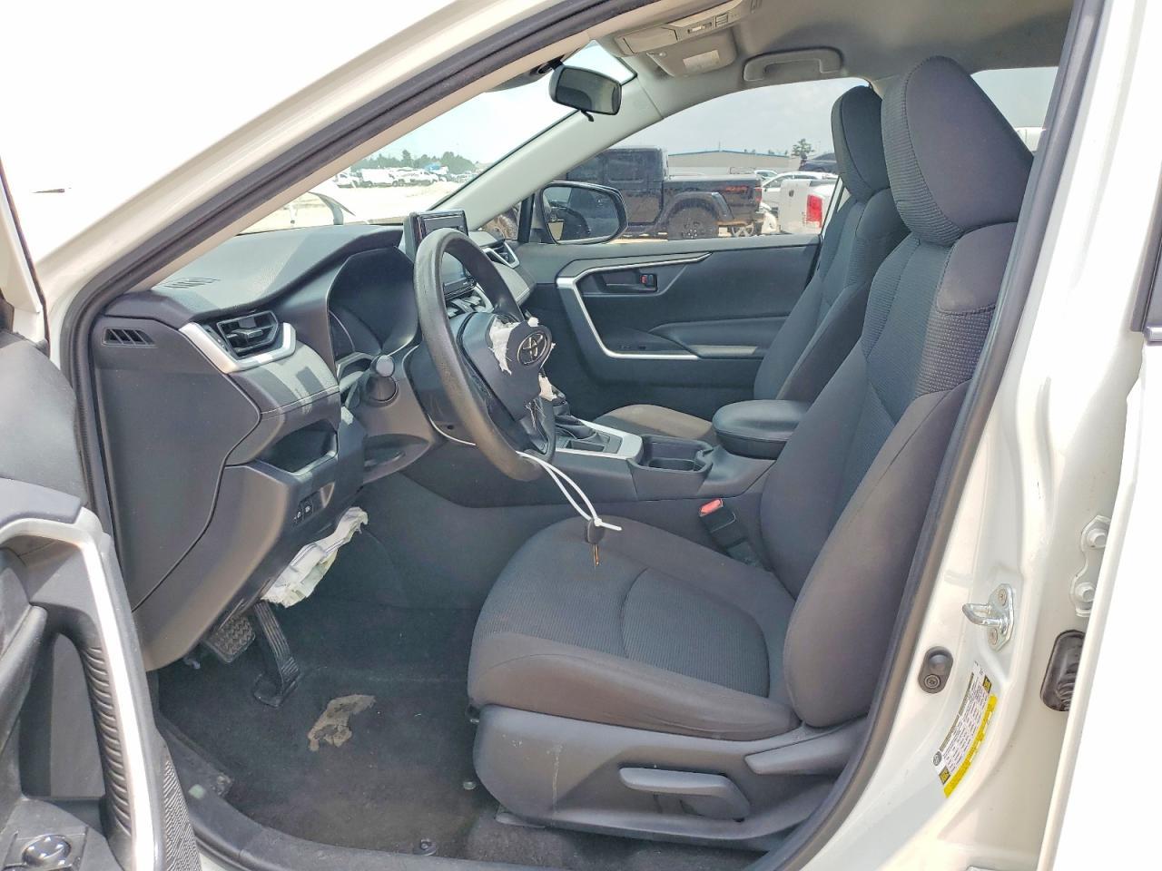 2021 Toyota Rav4 Le - Фото 7