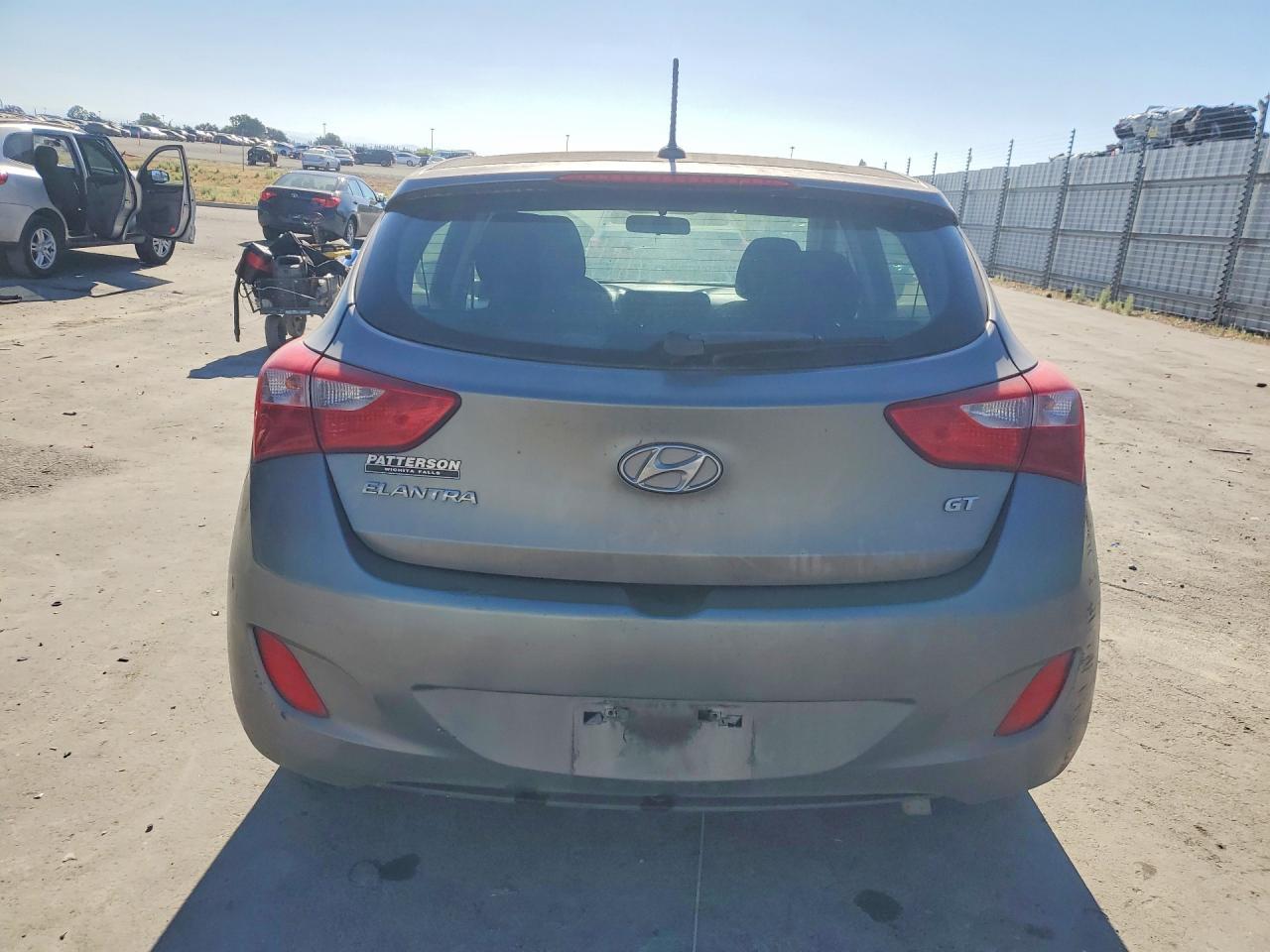 2017 Hyundai Elantra Gt Base - Фото 6