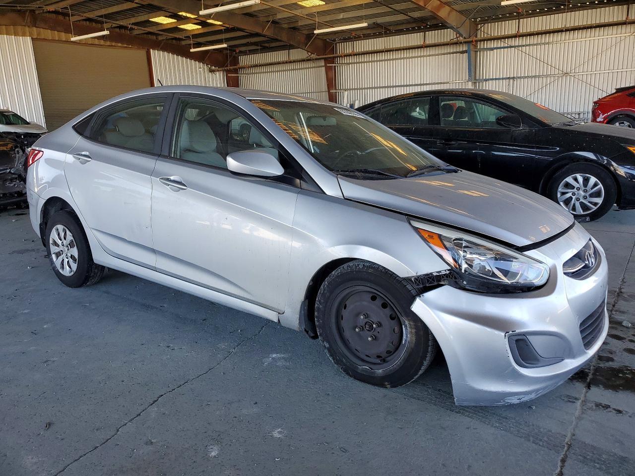 2016 Hyundai Accent - Фото 4