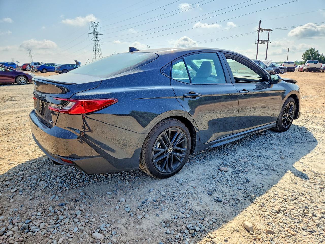 2026 Toyota Camry Se - Фото 3