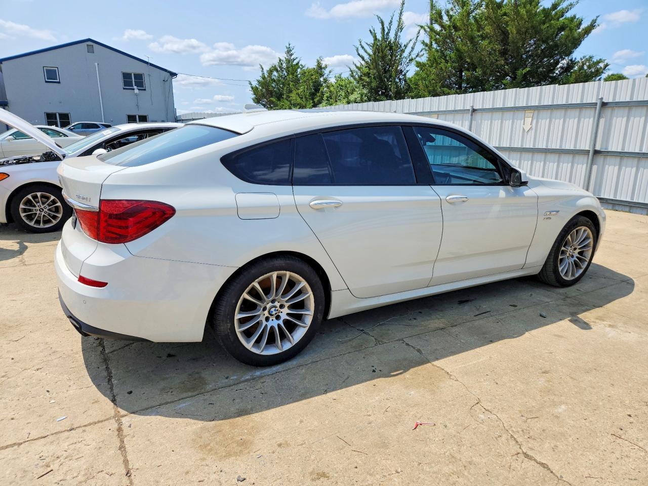 2012 BMW 550 Xigt - Фото 3