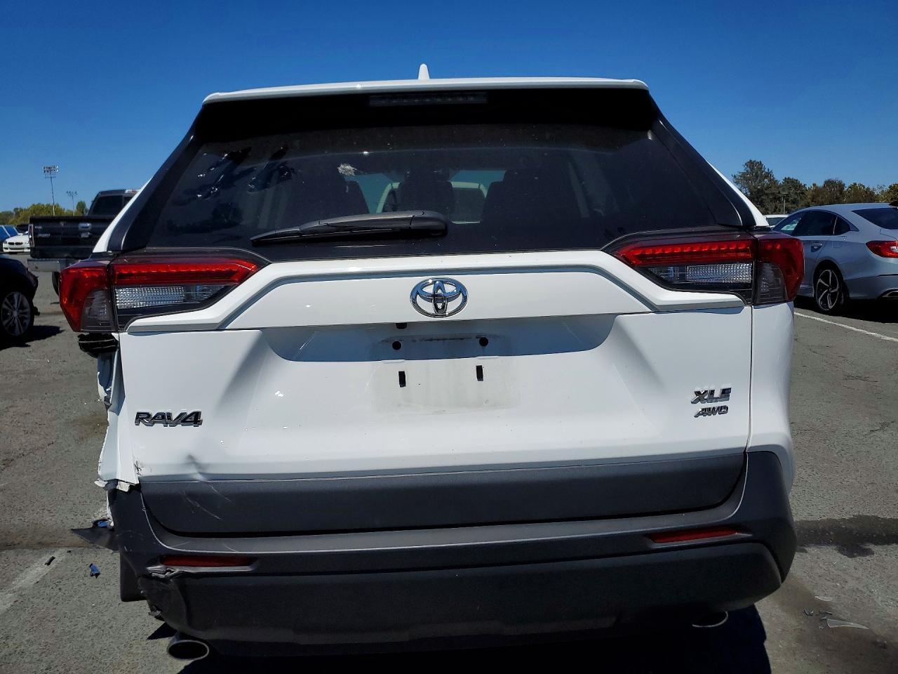 2022 Toyota Rav4 Xle - Image 6