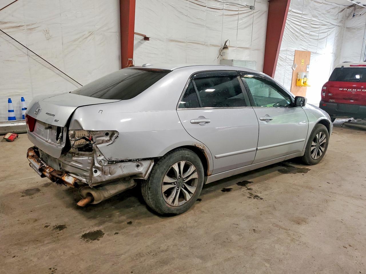 2004 Honda Accord - Фото 3