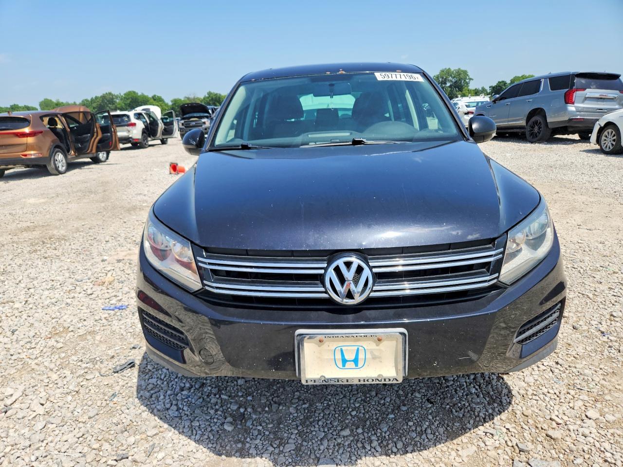 2013 Volkswagen Tiguan S - Image 5