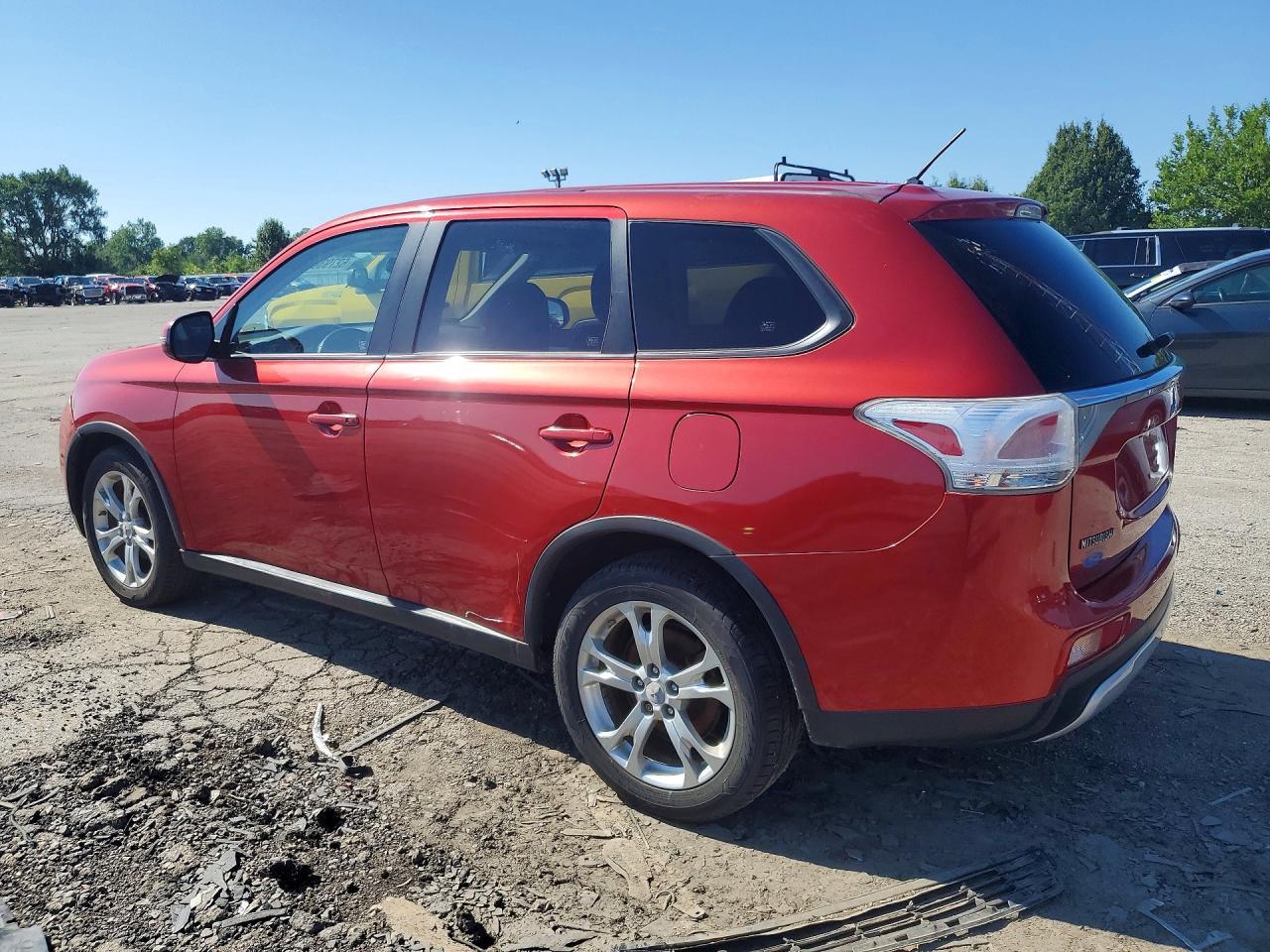 2015 Mitsubishi Outlander Se - Image 2