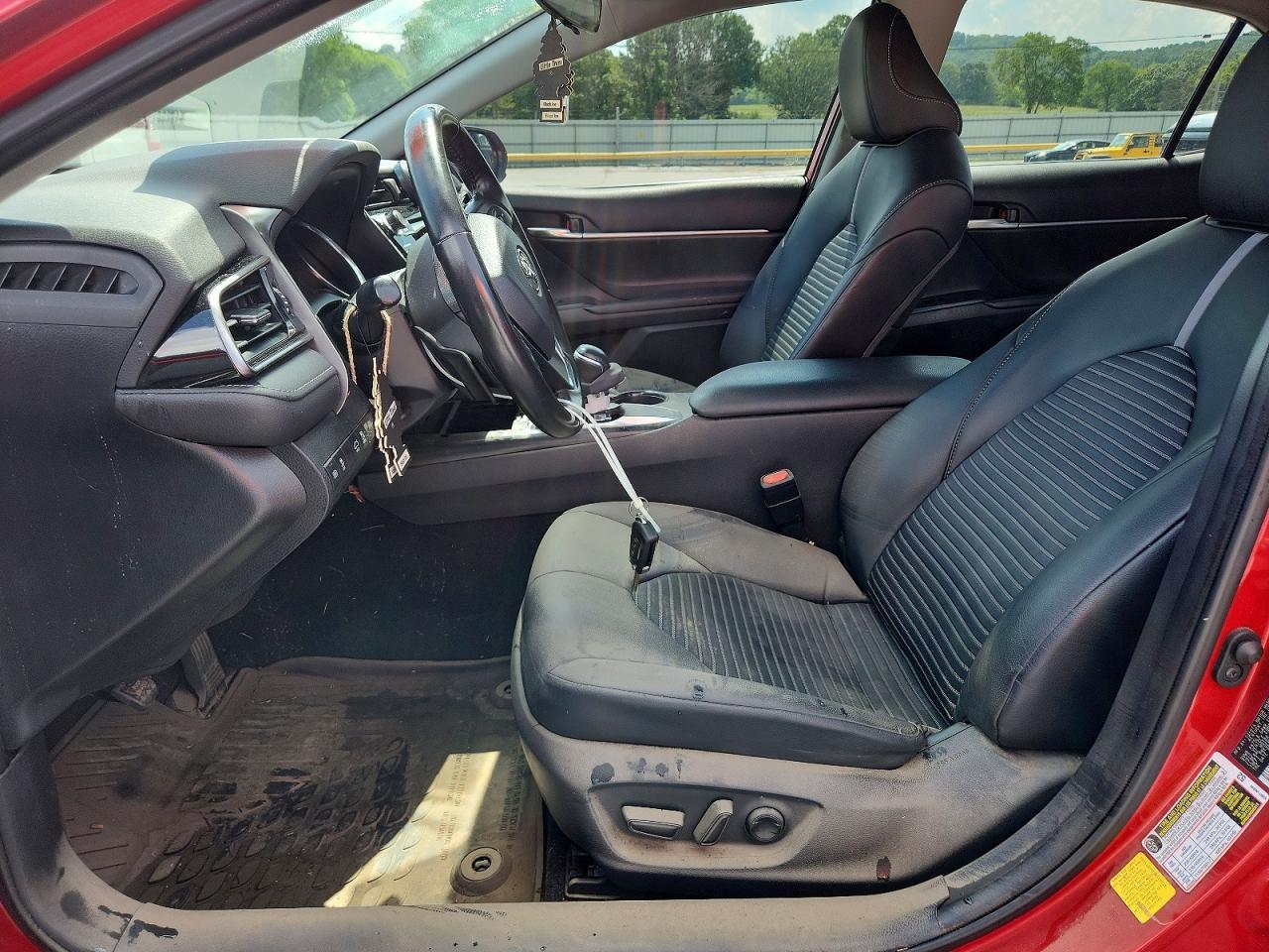 2020 Toyota Camry Se - Фото 7