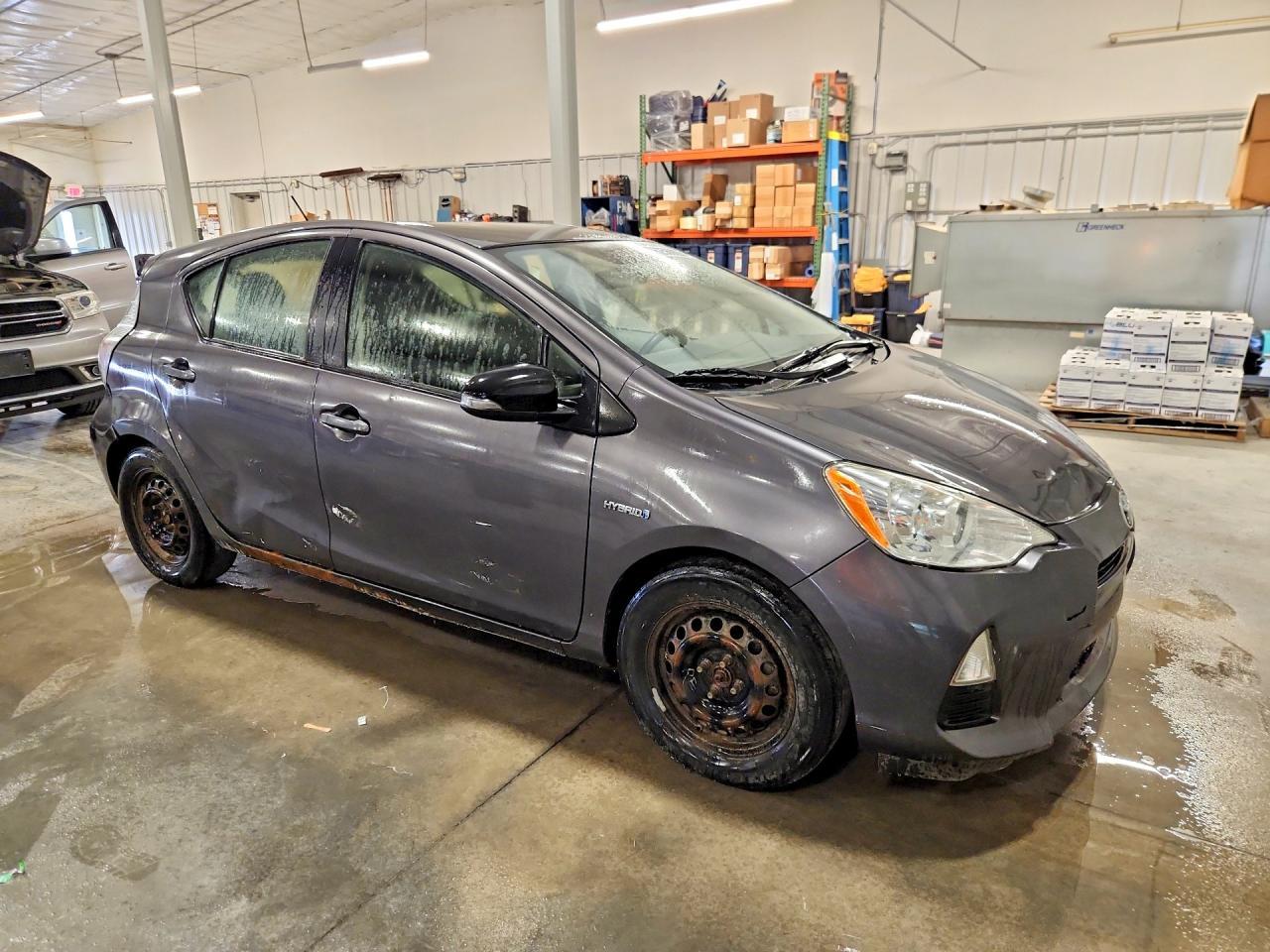 2013 Toyota Prius C Two - Image 4
