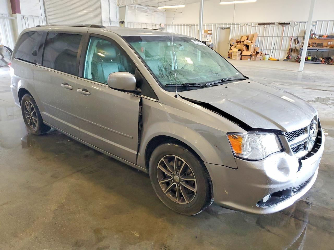 2017 Dodge Grand Caravan Sxt - Image 4