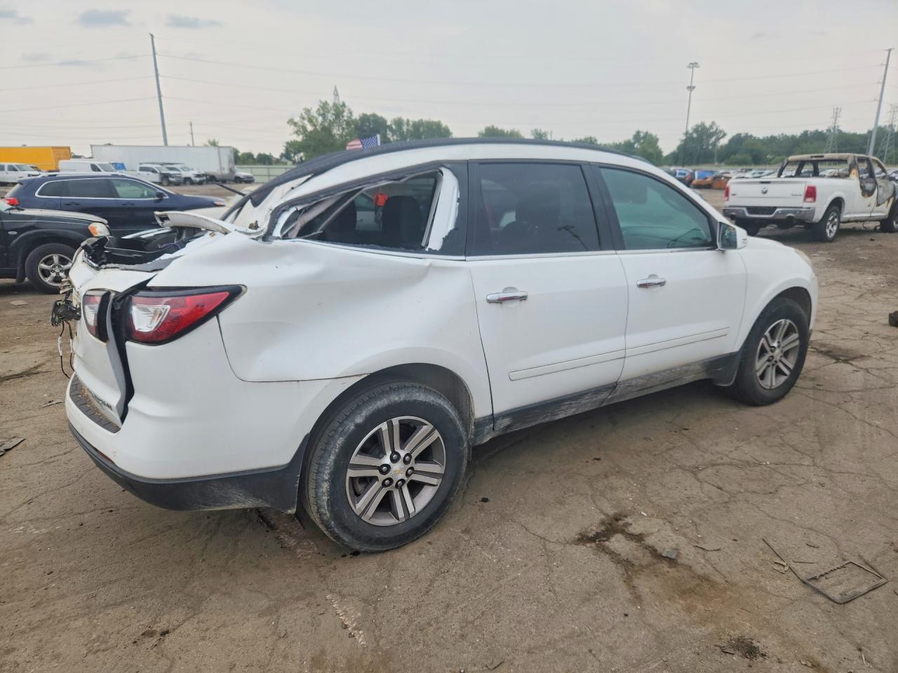 2016 Chevrolet Traverse Lt - Фото 3