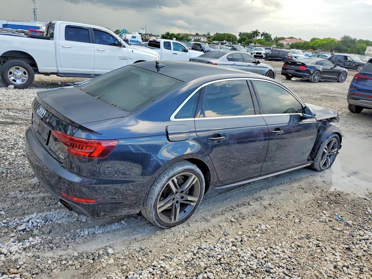 2018 Audi A4 Premium Plus - Фото 3