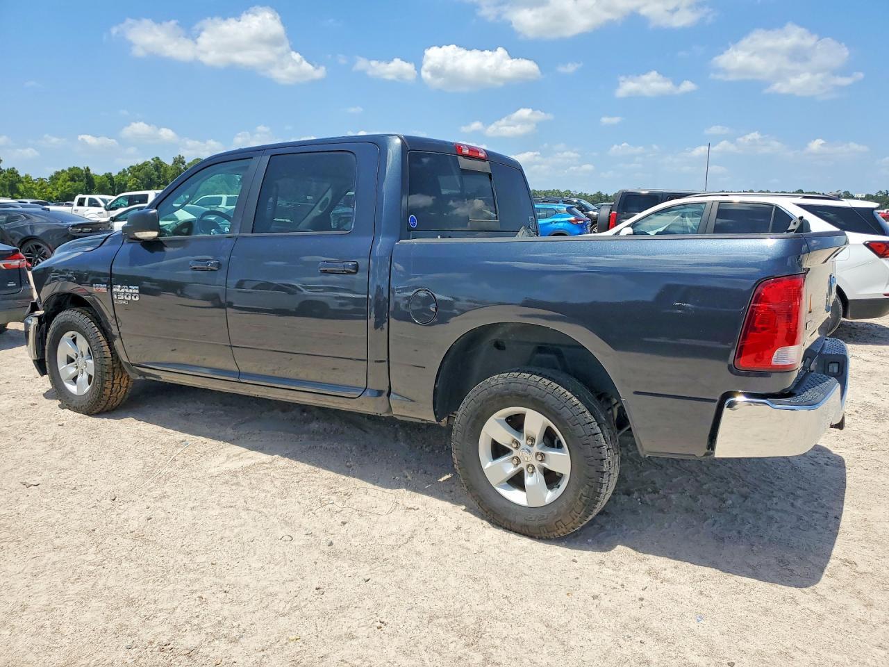 2020 Ram 1500 Classic Warlock - Фото 2