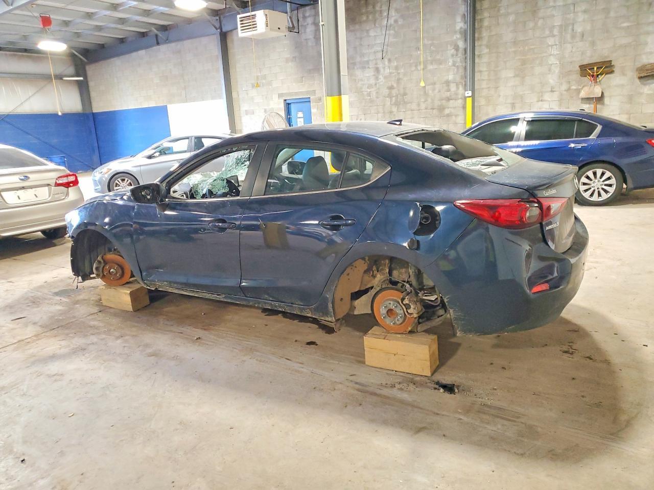 2016 Mazda 3 Touring - Фото 2