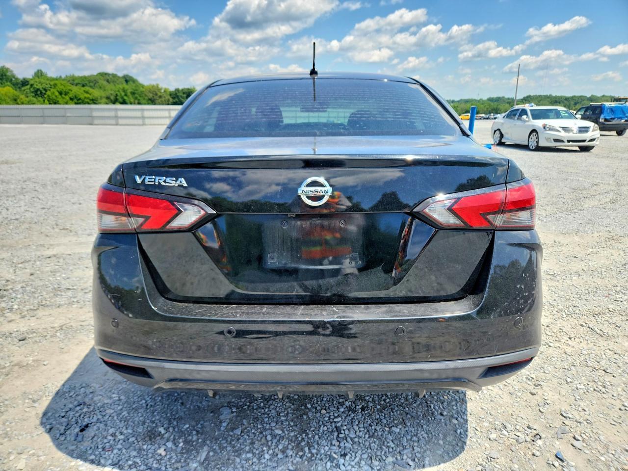 2021 Nissan Versa S - Image 6