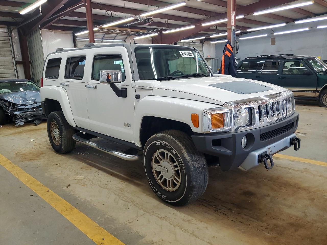 2009 Hummer H3 - Image 4