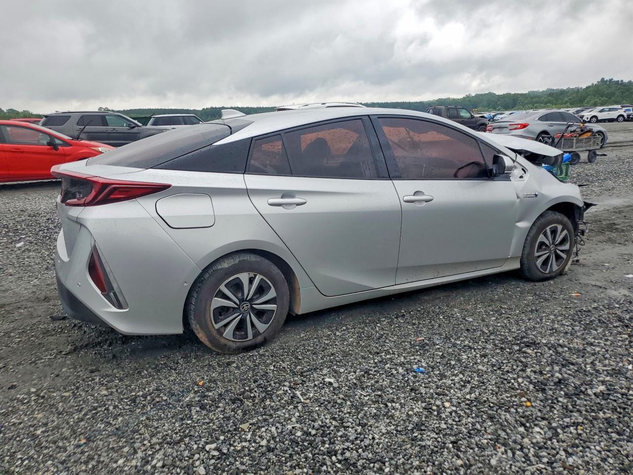 2017 Toyota Prius Prime Advanced - Фото 3