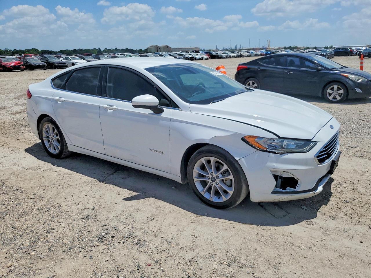 2019 Ford Fusion Se - Фото 4