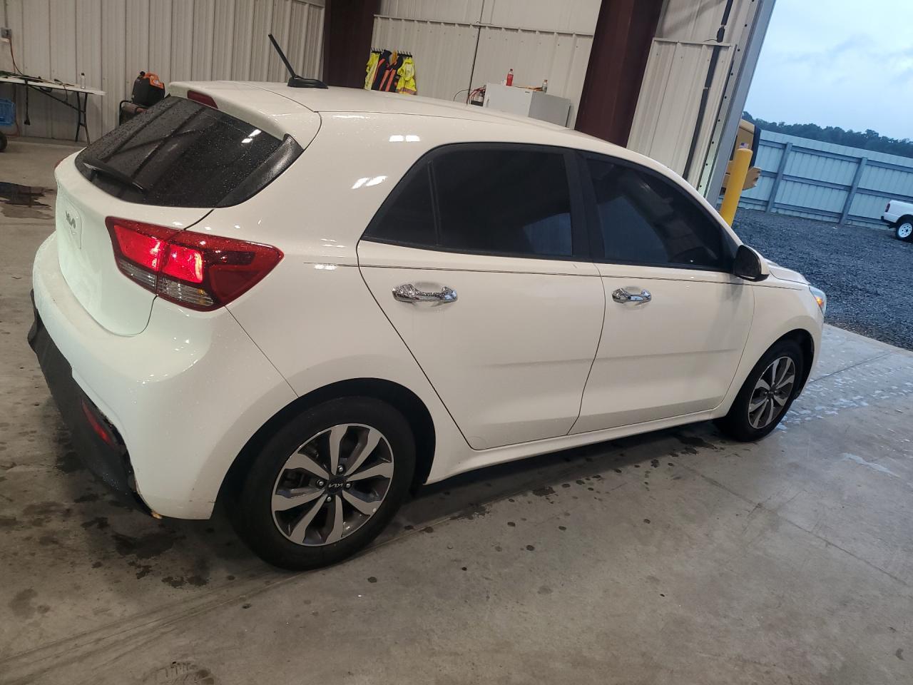 2023 Kia Rio S - Фото 3