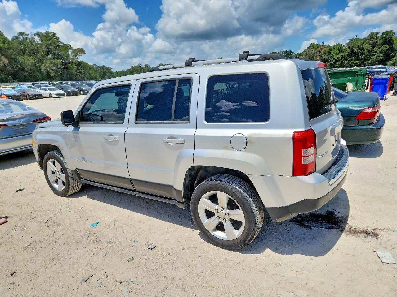 2011 Jeep Patriot - Фото 2