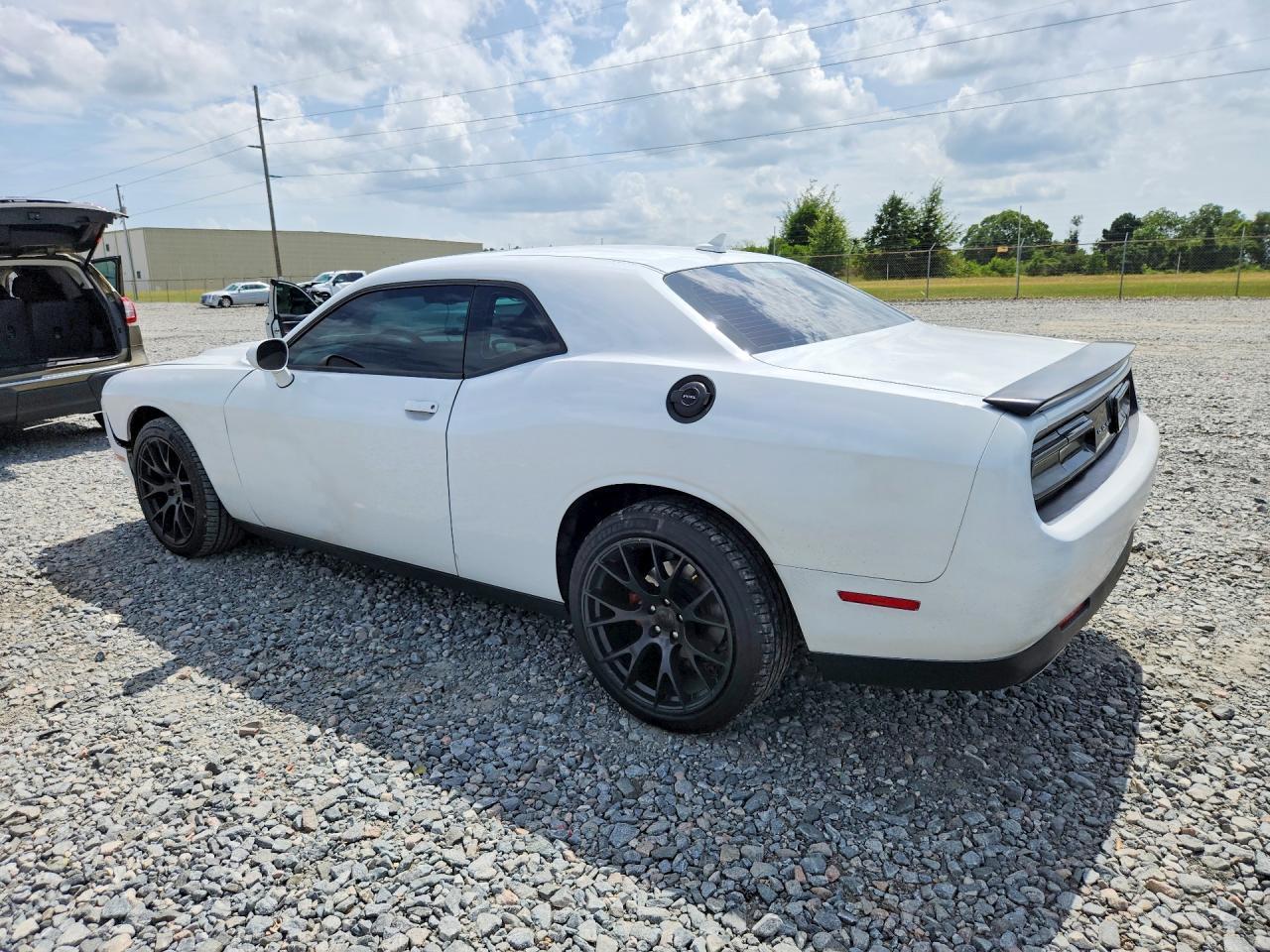 2016 Dodge Challenger Sxt - Фото 2