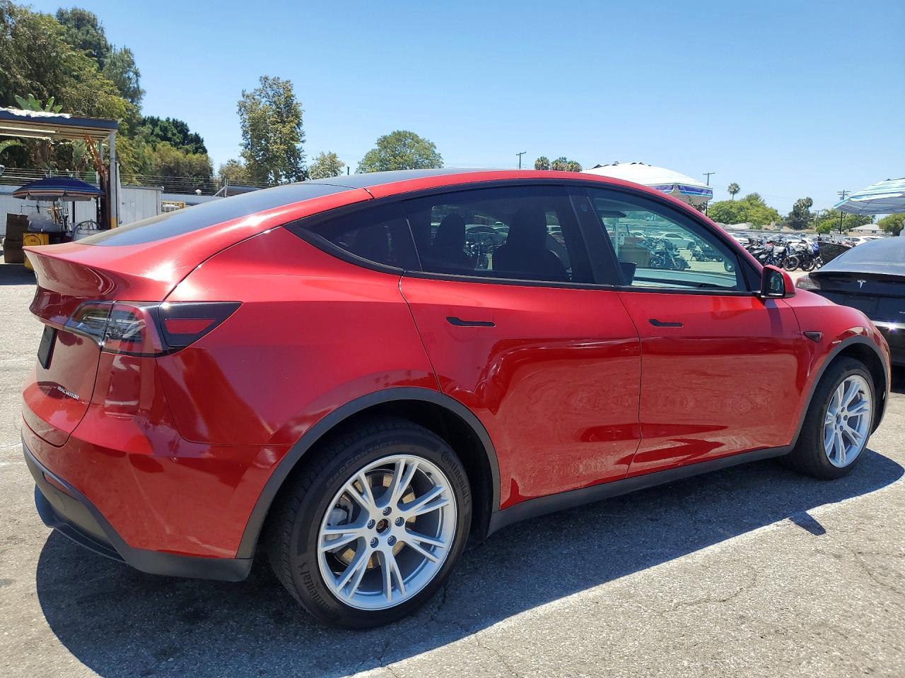 2023 Tesla Model Y - Image 3