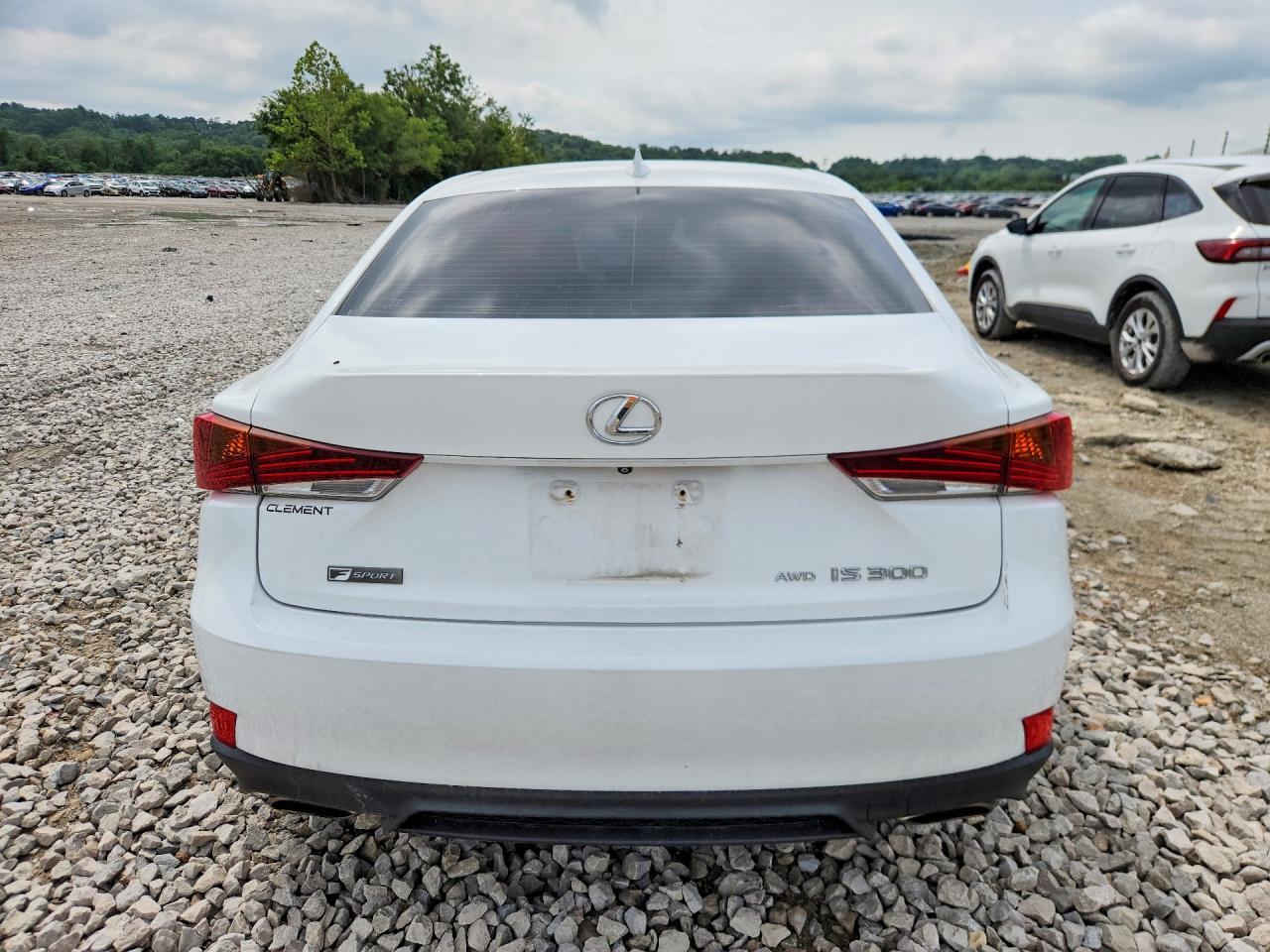 2017 Lexus Is 300 - Image 6