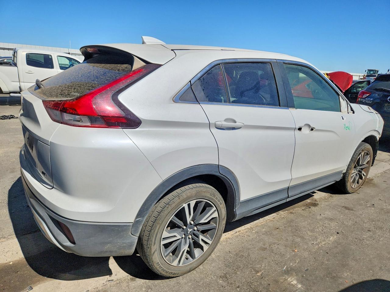 2024 Mitsubishi Eclipse Cross Se - Image 3