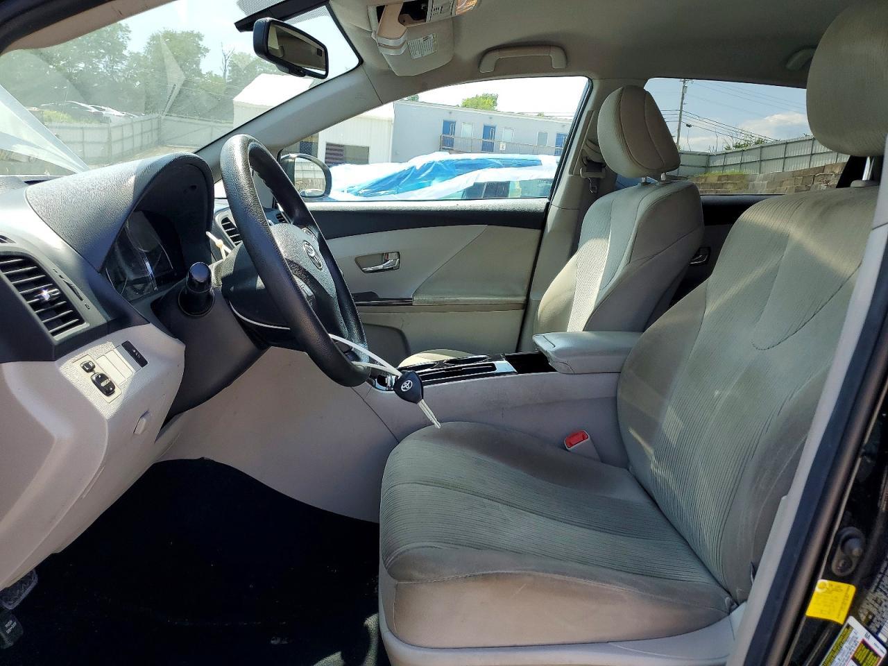 2012 Toyota Venza Le - Image 7