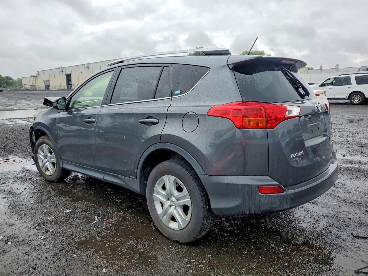 2015 Toyota Rav4 Le - Фото 2