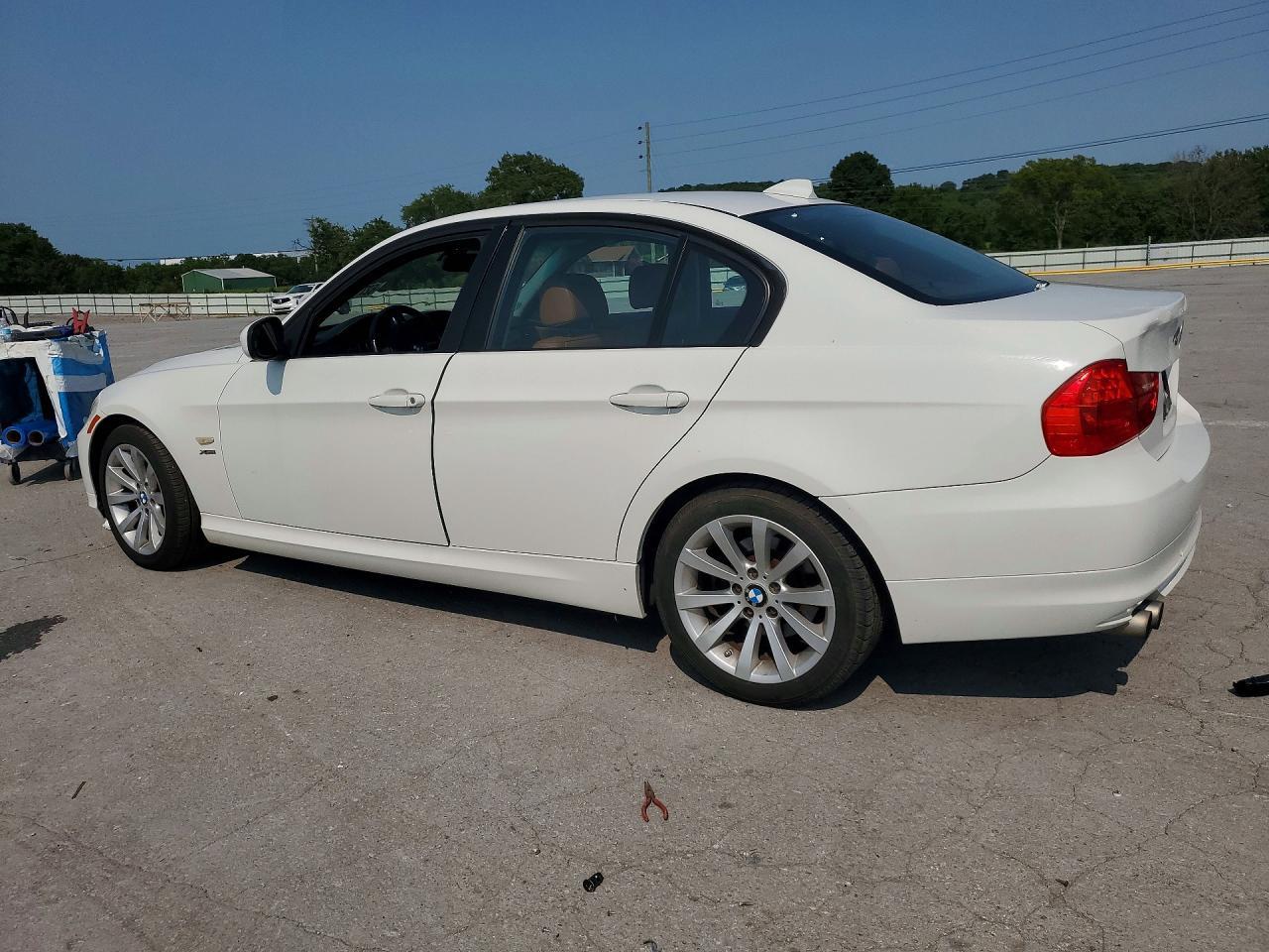 2011 BMW 328 Xi - Фото 2